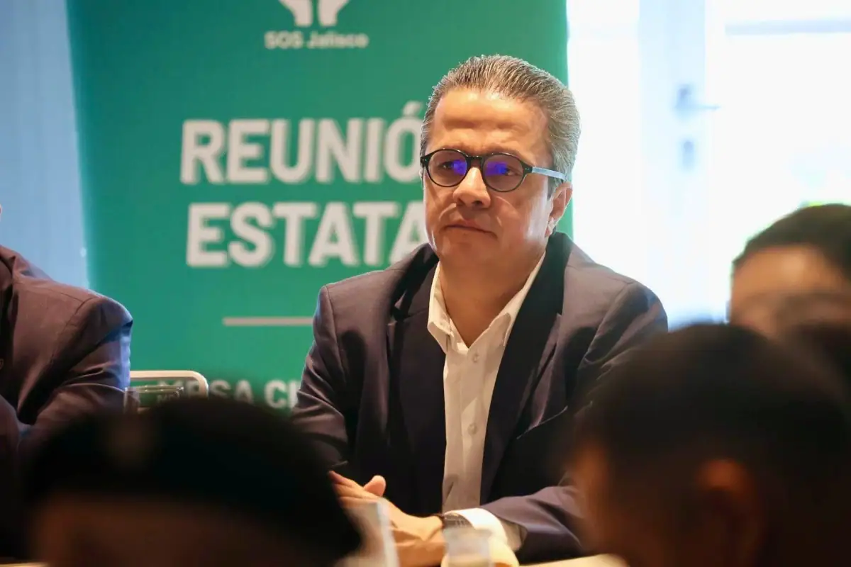 regidor de zapopan propone cambiar nombre de calle por Raúl Padilla