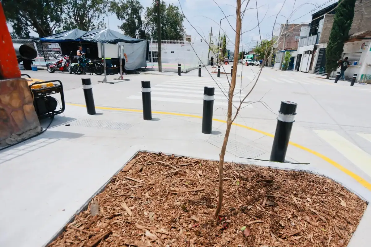 entregan obras en calle clavel