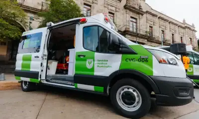 Entregan nuevas ambulancias para las Cruz Verde de Guadalajara