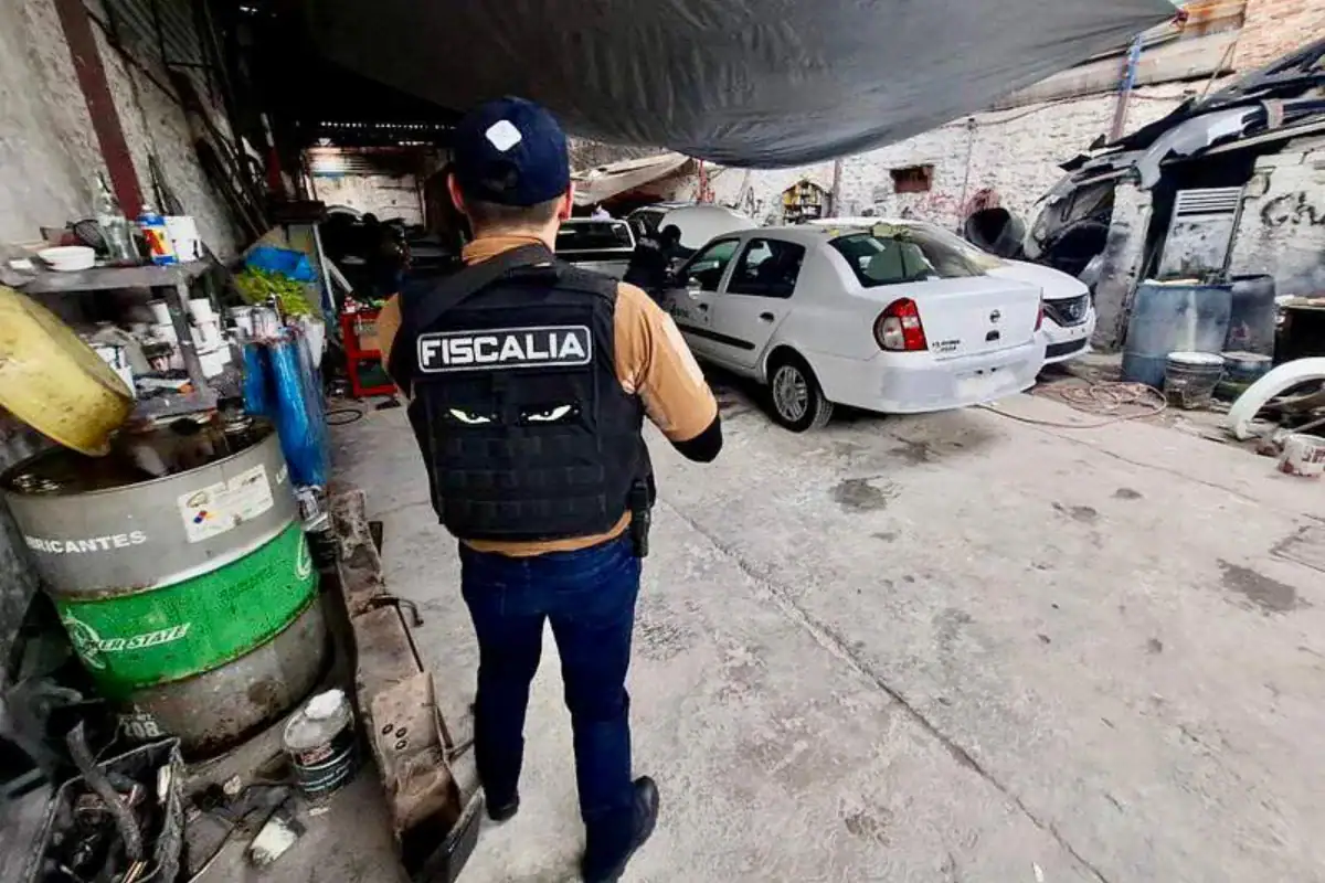 Elemento de la Fiscalía de Jalisco en el operativo de búsqueda del feminicida