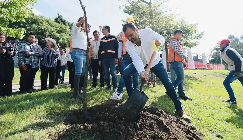El alcalde de Tlajomulco arrancó la construcción del Bosque del Sur