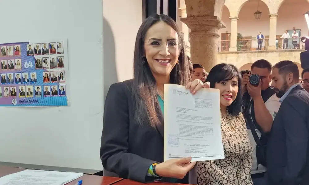 La alcaldesa de Tlaquepaque, Laura Imelda Pérez, propone iniciativa para descuentos del Siapa.