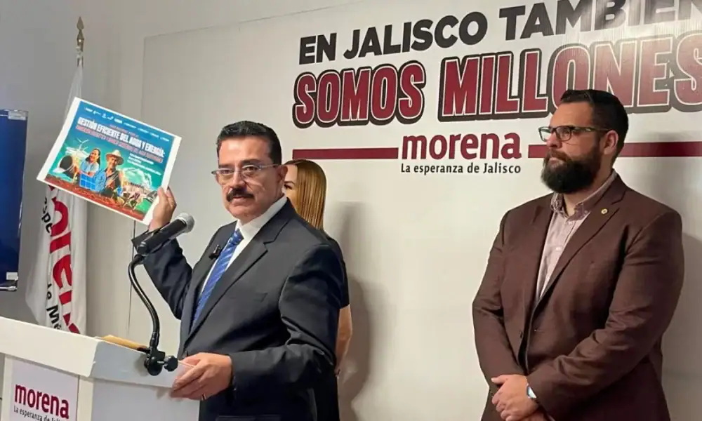 Carlos Lomelí acusa montaje