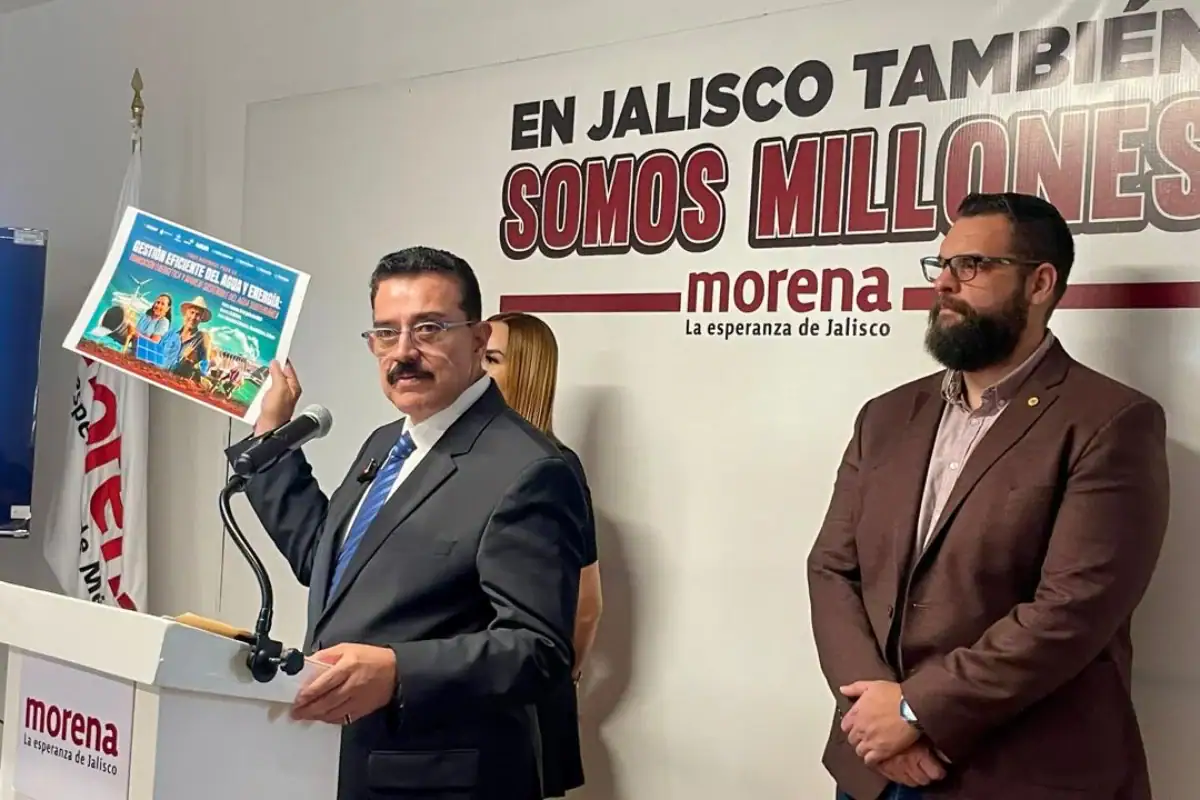 Carlos Lomelí acusa montaje