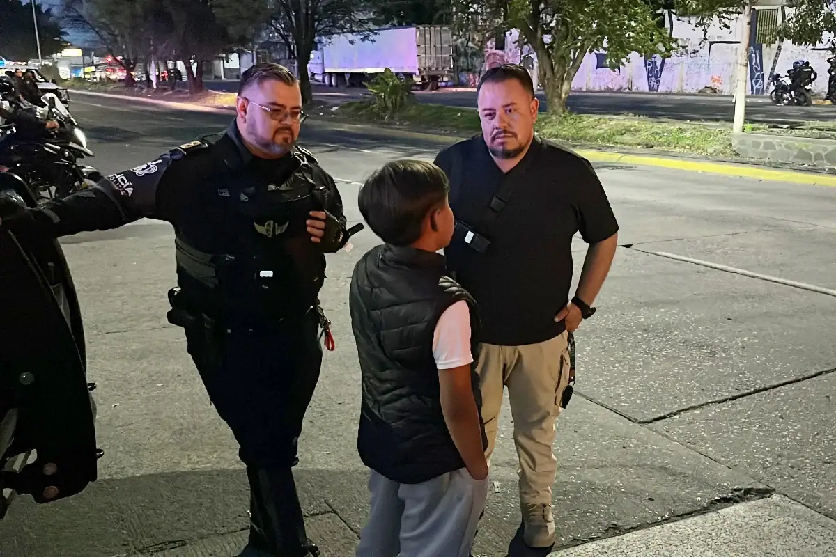 Detienen a niño de 10 años conducir motocicleta