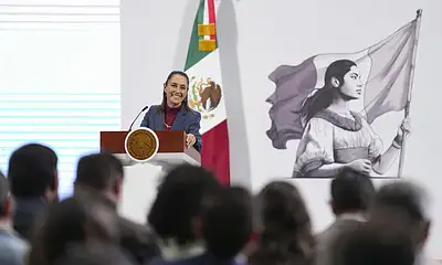 Claudia Sheinbaum anuncia que los trabajadores de apps ya tienen seguro