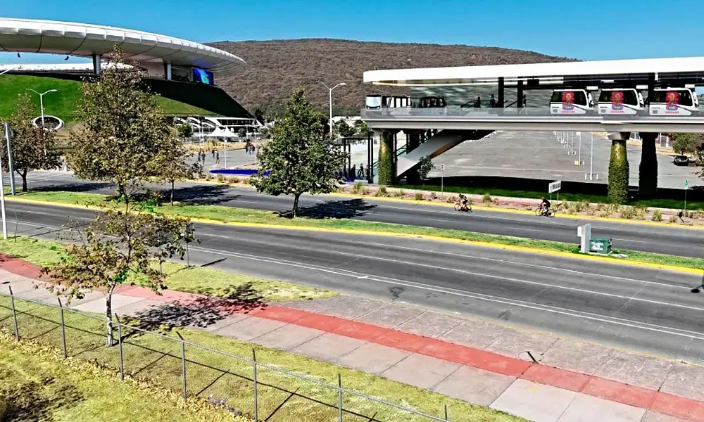 El Autotrén conectará el Macro Periférico con el Estadio Akron