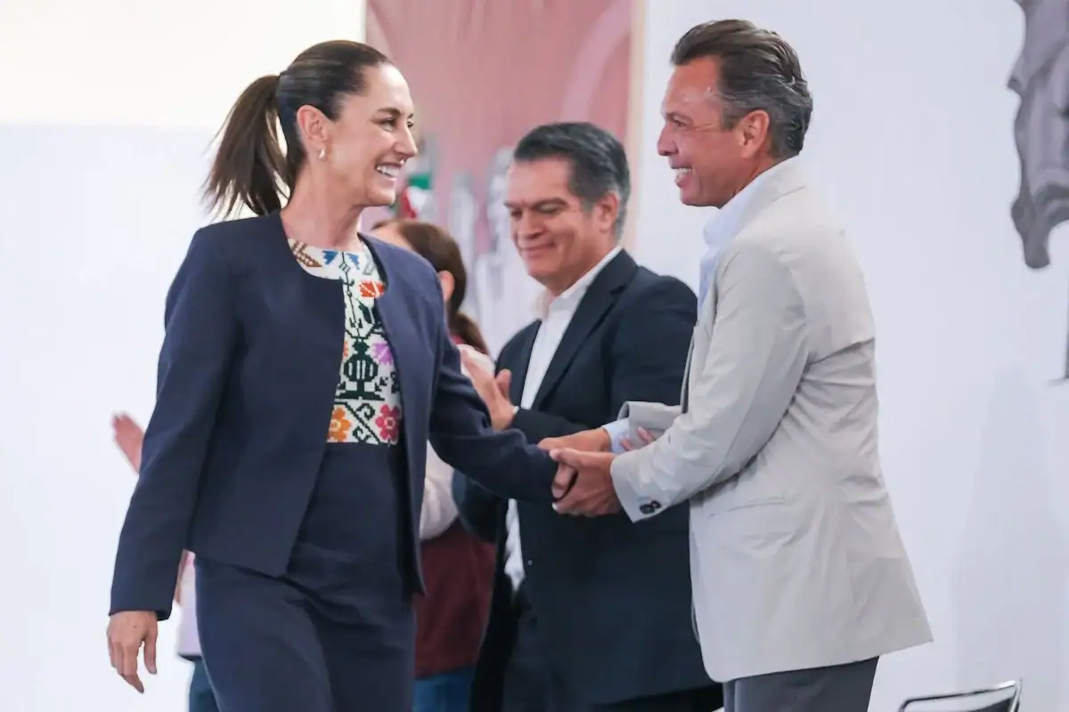 Claudia Sheinbaum saluda a Pablo Lemus