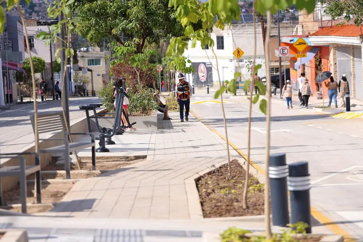 Rehabilitan calle Arroyo Hondo
