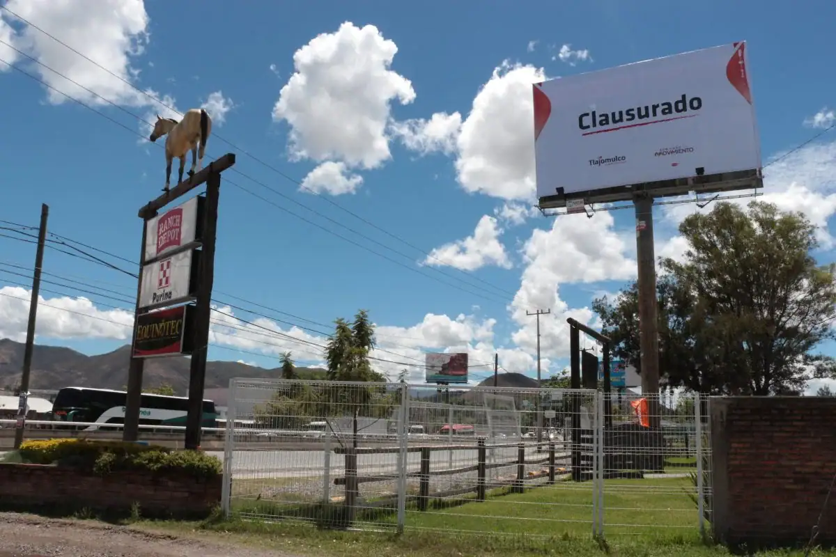 El gobernador anunció que enviará una iniciativa contra los espectaculares