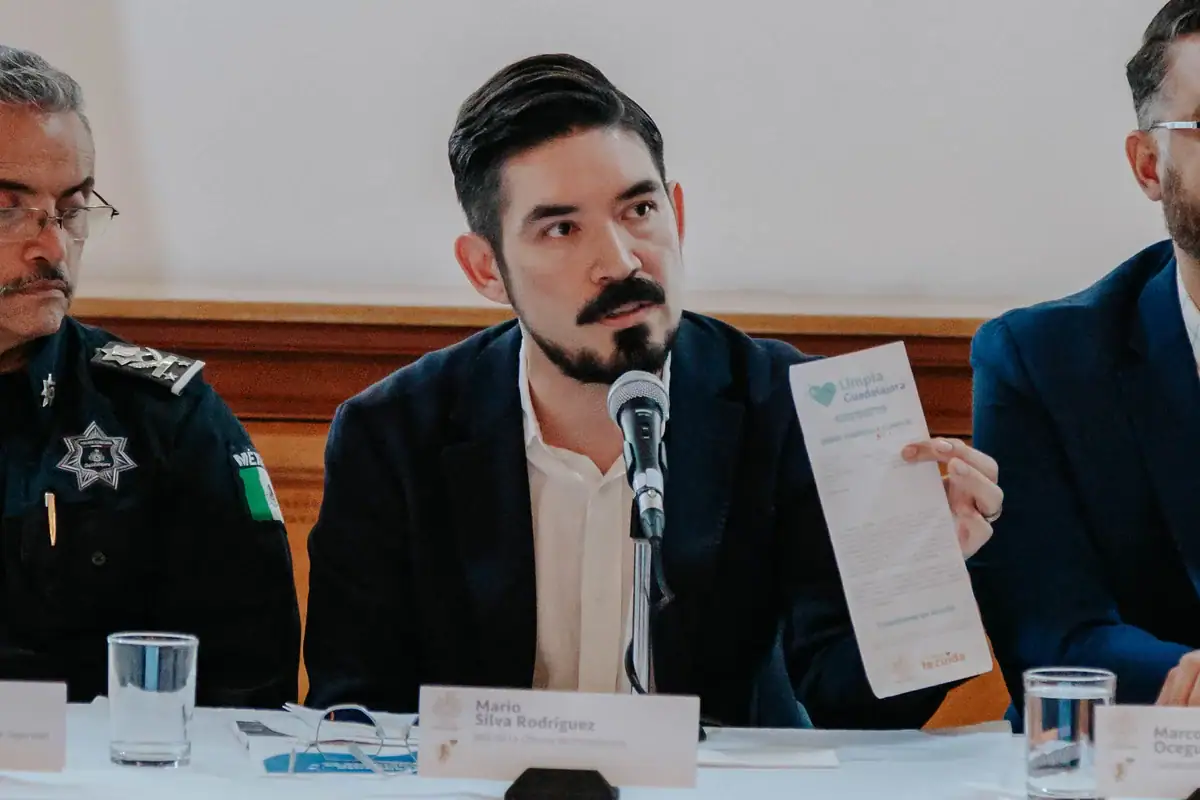 Mario Silva anuncia sanciones contra quienes tiren basura.