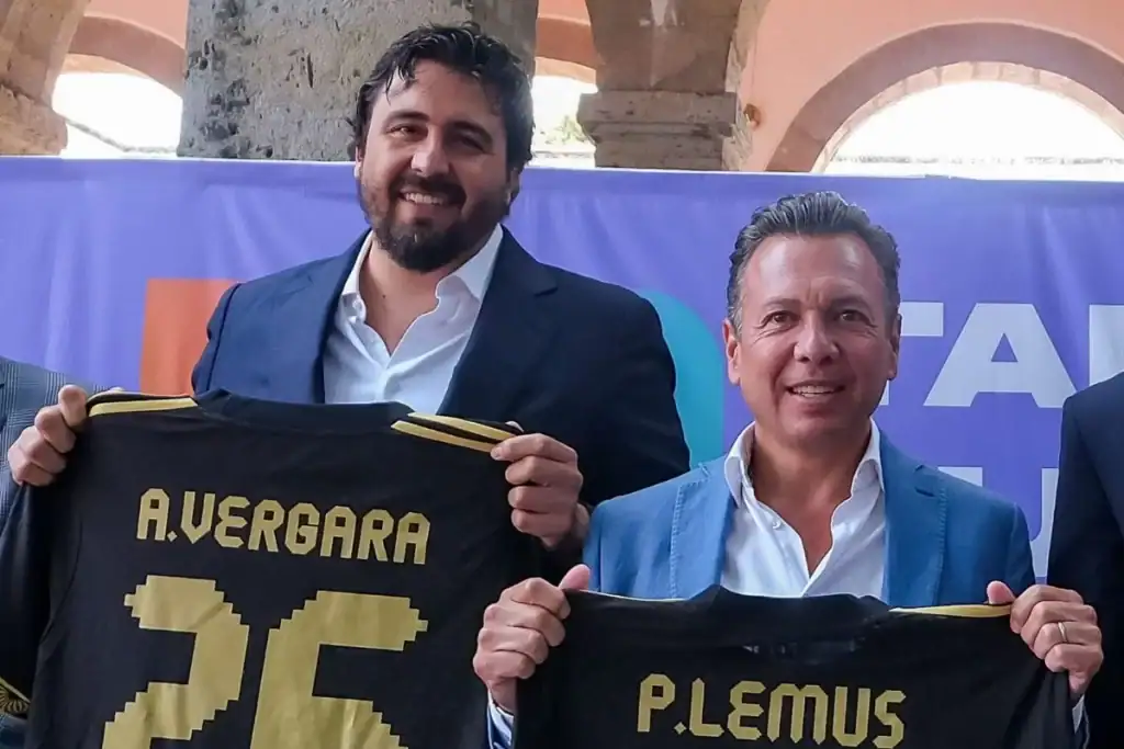 Pablo Lemus anuncia partido de la selección 