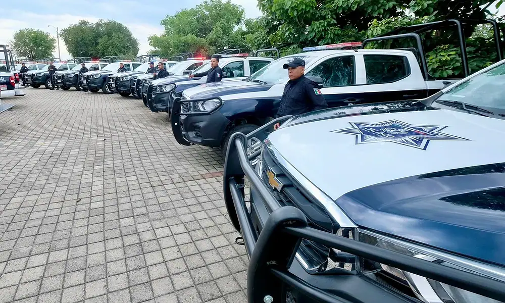 Pablo Lemus, gobernador de Jalisco, entrega patrullas en Tala