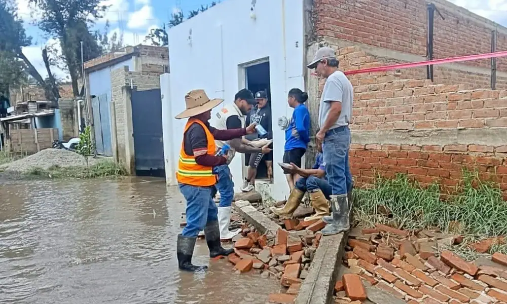 Tlajomulco realiza censo de personas afectadas por la lluvia