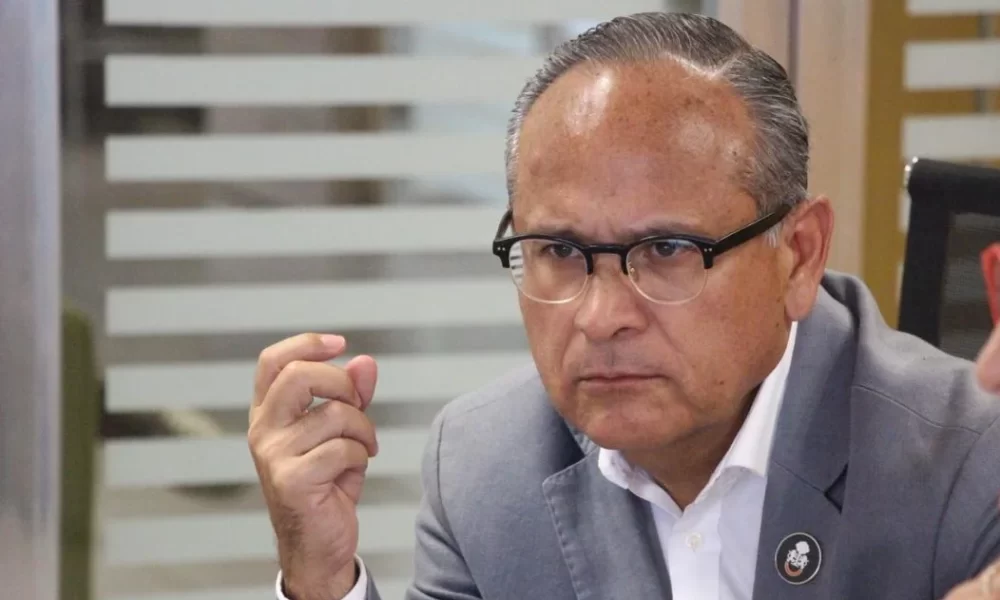 Secretario de Salud Jalisco