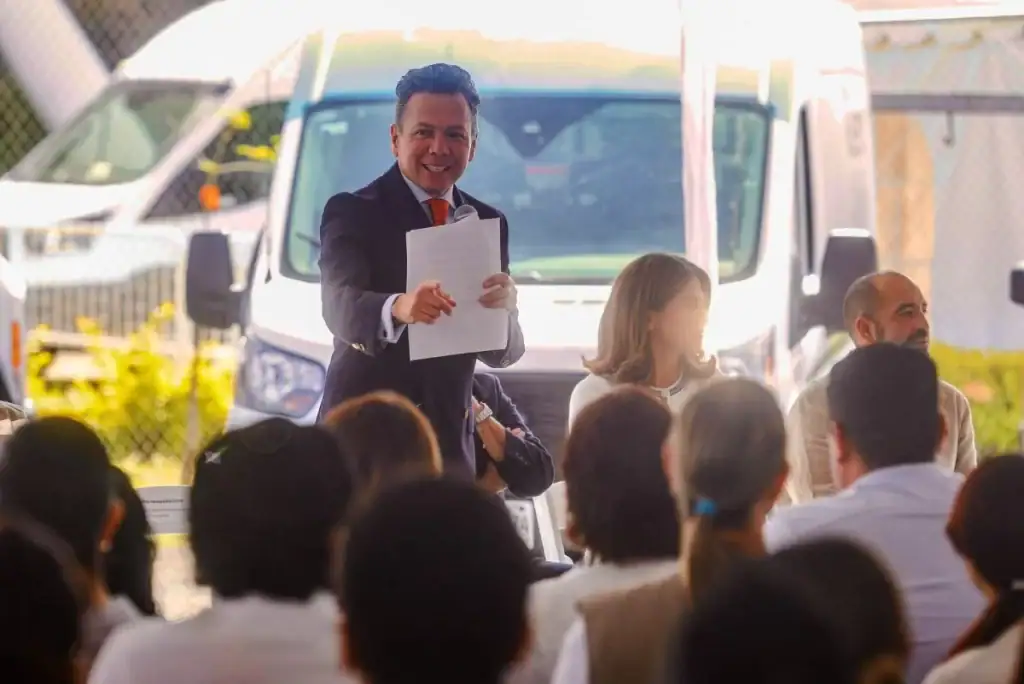 Jalisco entrega 73 nuevos vehículos a Salud