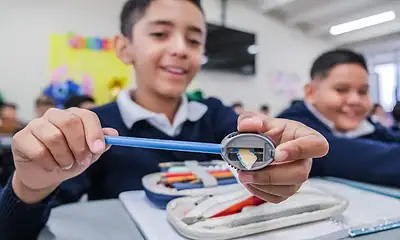 En este ciclo escolar 2025-2026 regresaron a clases un millón 606 mil de niños y niñas