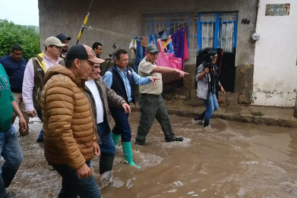Las intensas lluvias registradas la madrugada de hoy (29.09.25) en el municipio de Tototlán dejaron, de manera preliminar, afectaciones en casi 450 vivienda