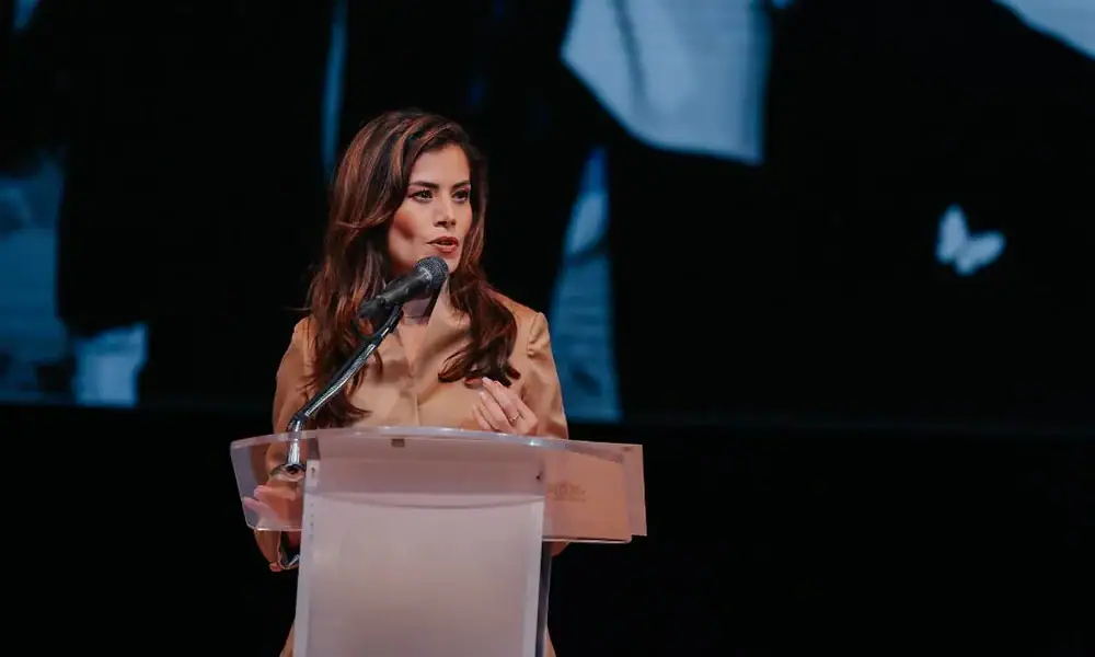 Verónica Delgadillo rinde informe