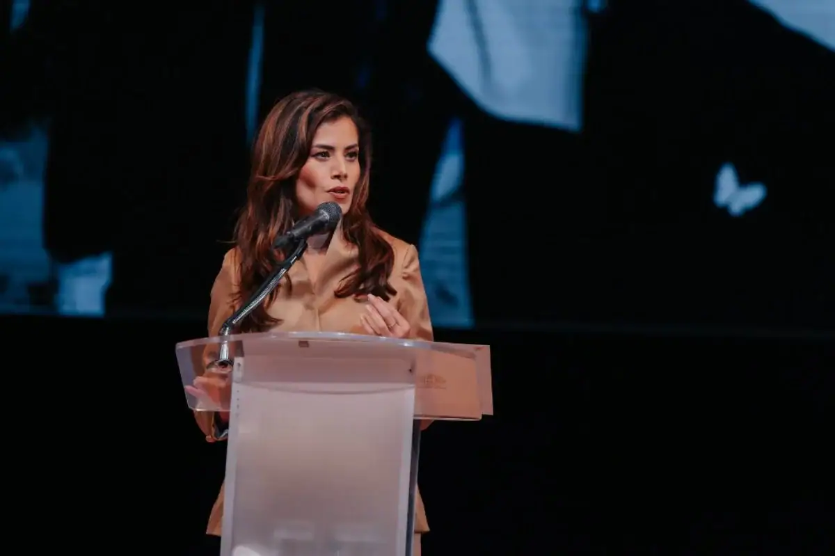 Verónica Delgadillo rinde informe