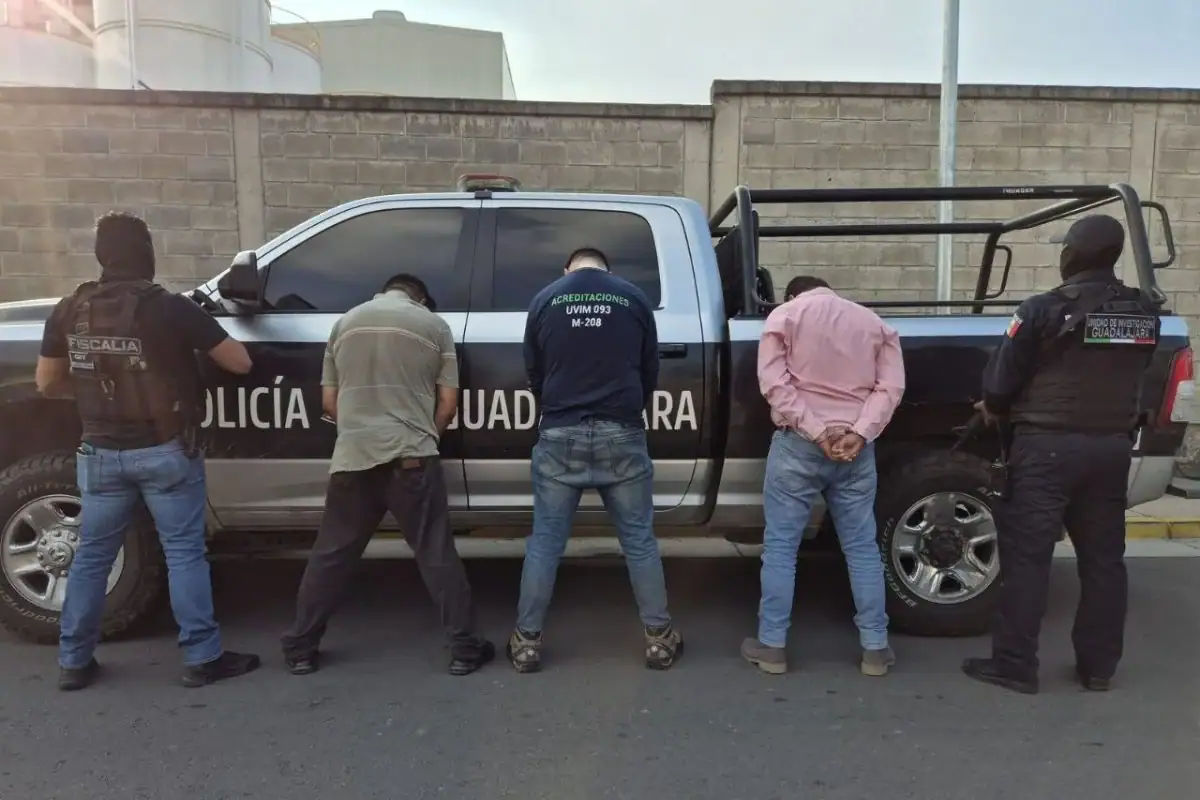 Detienen a presunta banda ligada a nueve robos de supermercados en Guadalajara