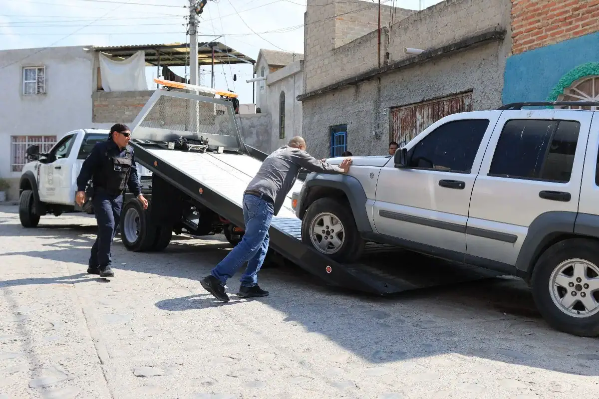 Tlaquepaque pone en marcha programa para retirar vehículos abandonados