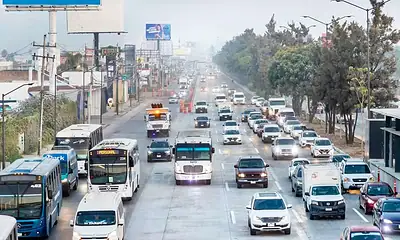 Entregan los carriles renovados con concreto hidráulico en Carretera a Chapala.