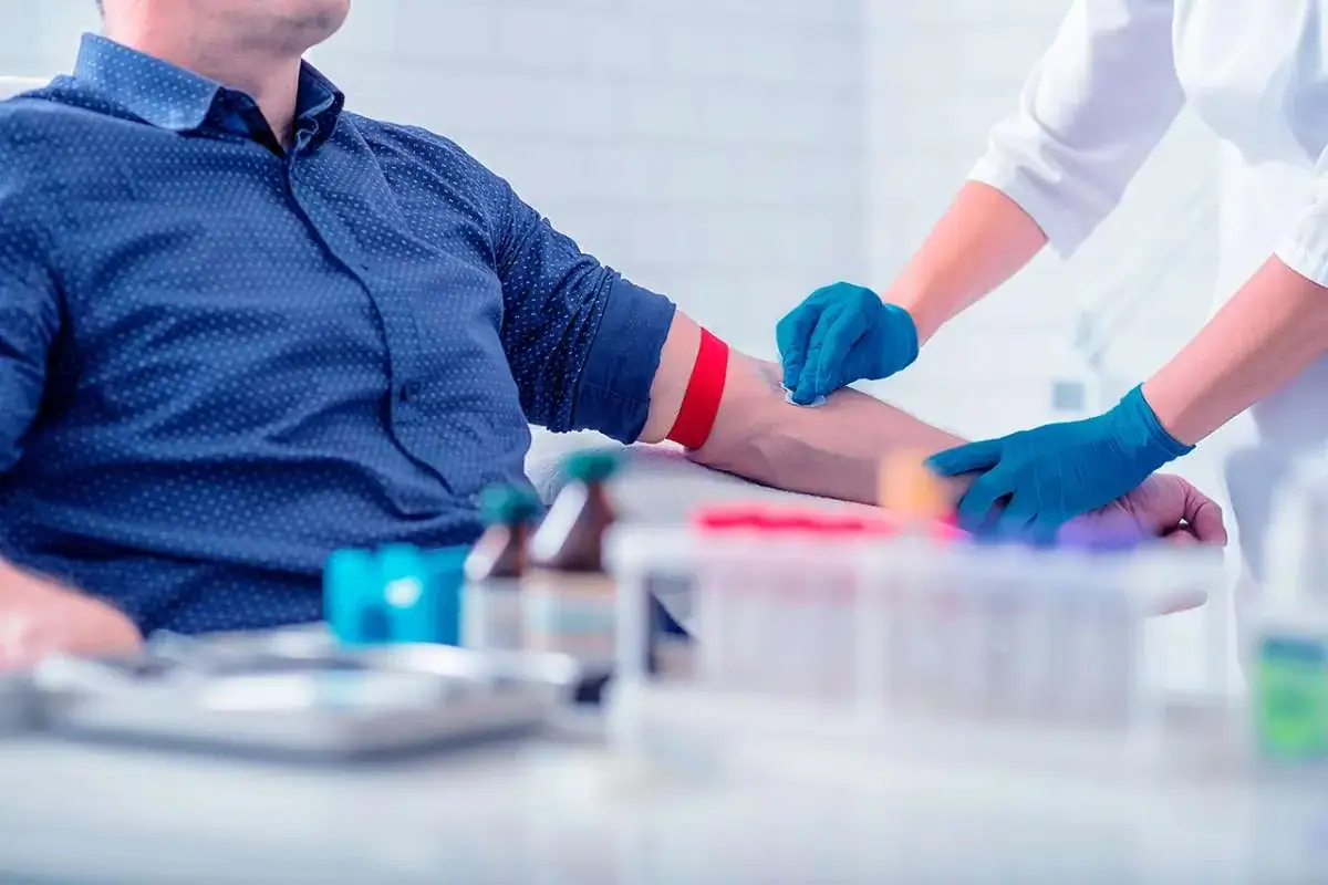 El Hospitalito ofrece 60% de descuento en estudios médicos para hombres