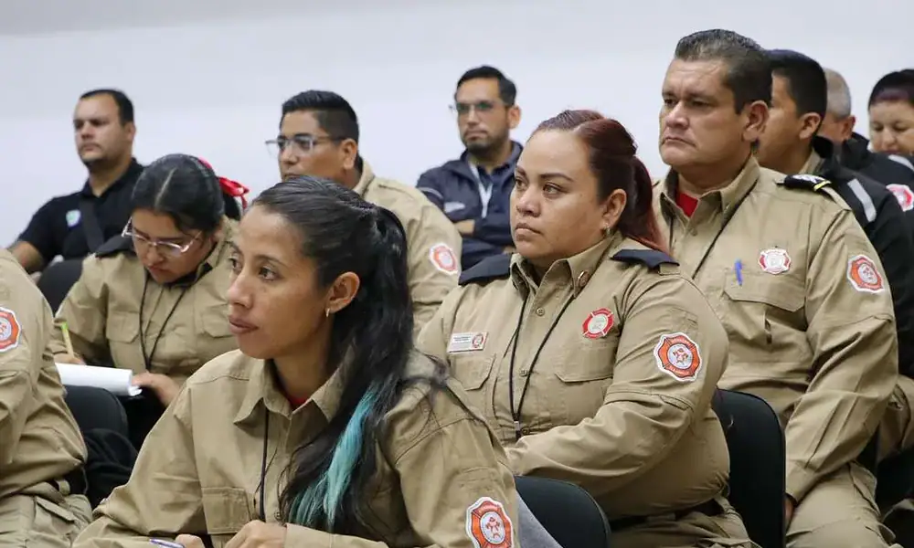 Capacitan personal de seguridad pública sobre preservación de indicios