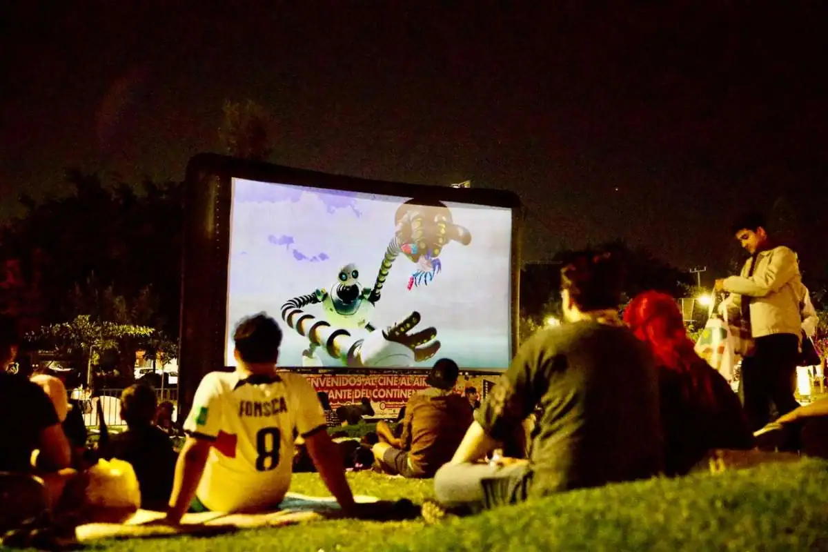 ¿Espíritu navideño? Zapopan pone las pelis y la música al aire libre ¡GRATIS!