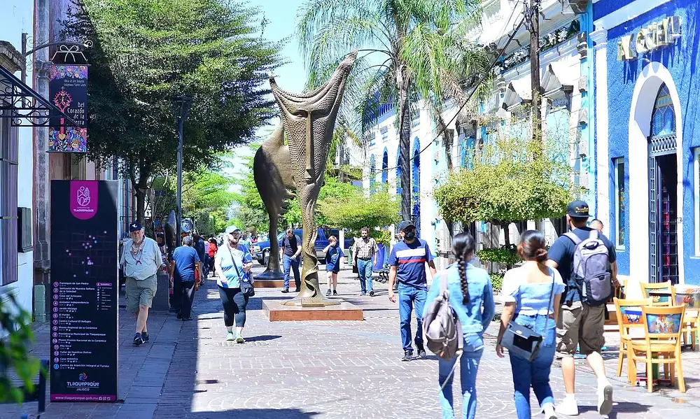 Tlaquepaque capacita a hoteleros en inclusión rumbo al Mundial 2026