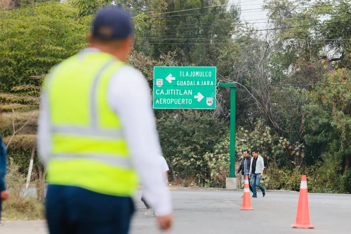 Arranca rehabilitación de carretera San Miguel–San Juan Evangelista en Tlajomulco