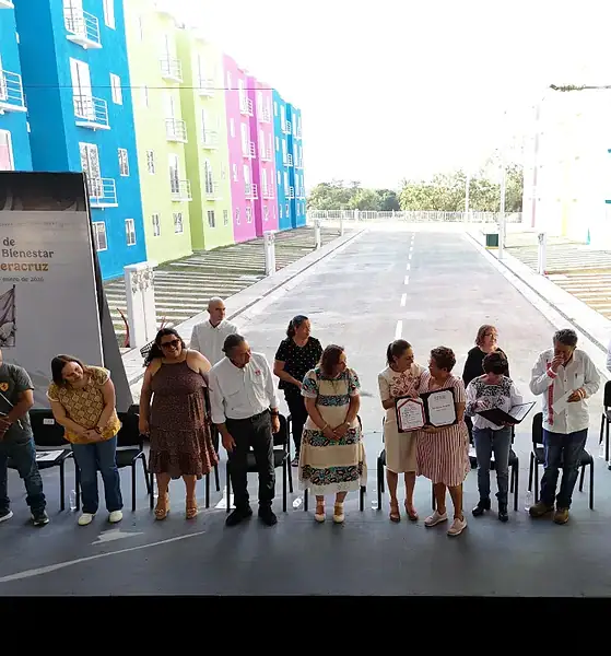 Sheinbaum entrega 200 viviendas del Infonavit en Veracruz