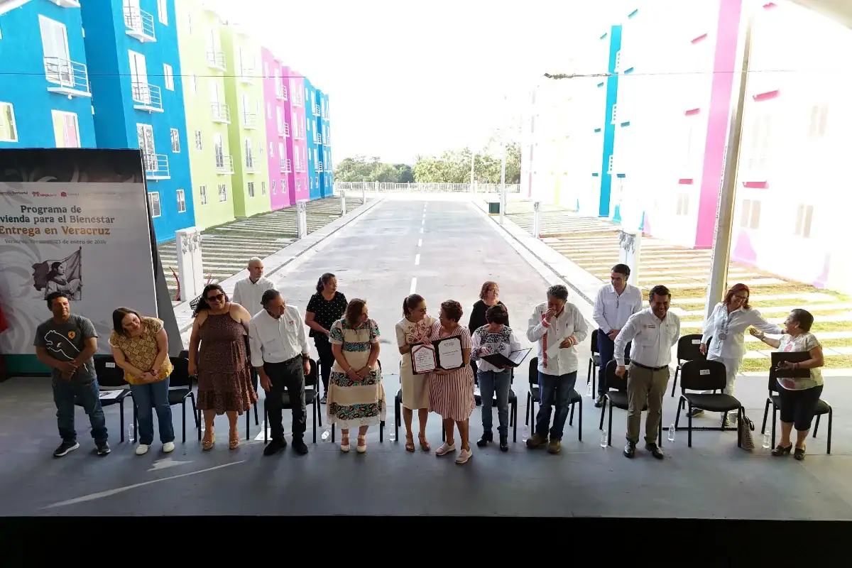 Sheinbaum entrega 200 viviendas del Infonavit en Veracruz