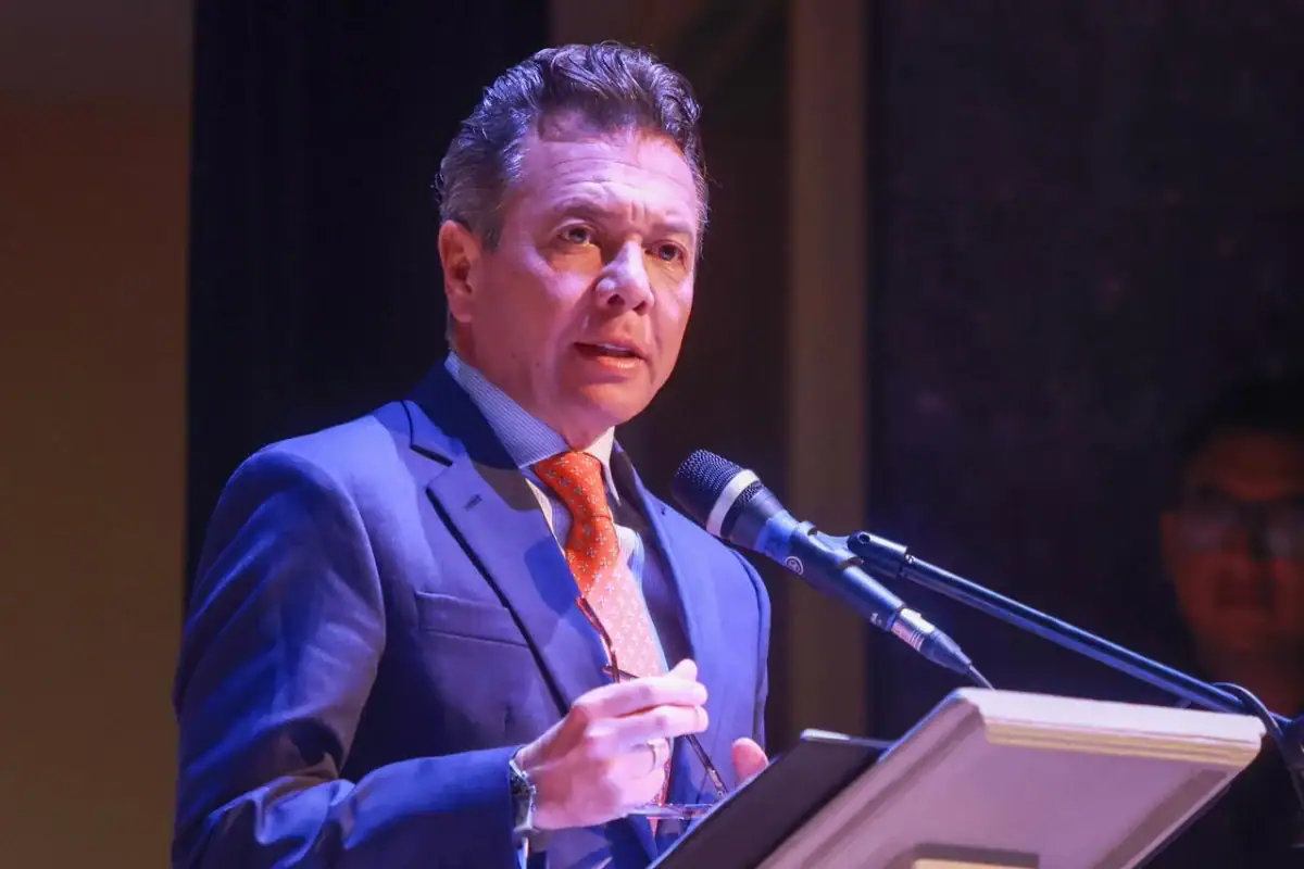 Lemus se opone a cambio de identidad de género en menores