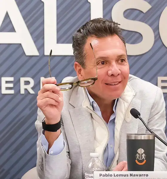 Pasaje para estudiantes costará 5 pesos durante todo el sexenio: Lemus