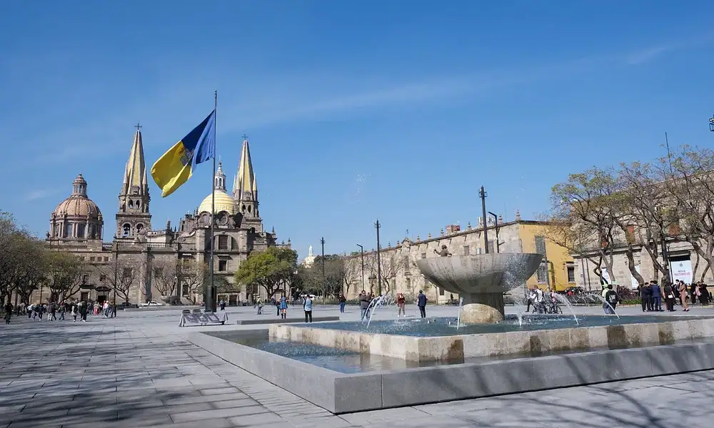 Reabren Plaza de la Liberación; rehabilitación avanza hasta el Museo Cabañas