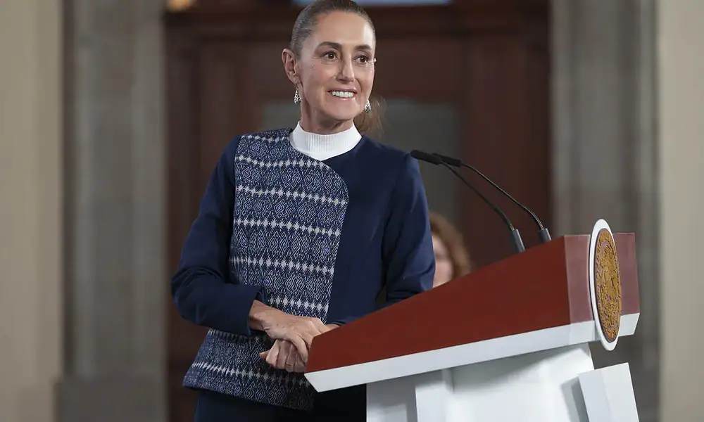 Sheinbaum pide acelerar ley para identificar pasajeros en centrales camioneras