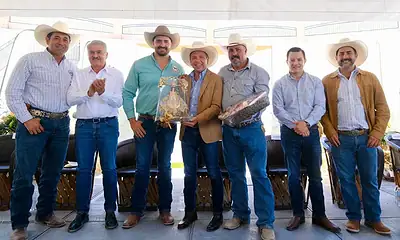 Jalisco anuncia inversión de 100 mdp para productores lecheros de Región Altos