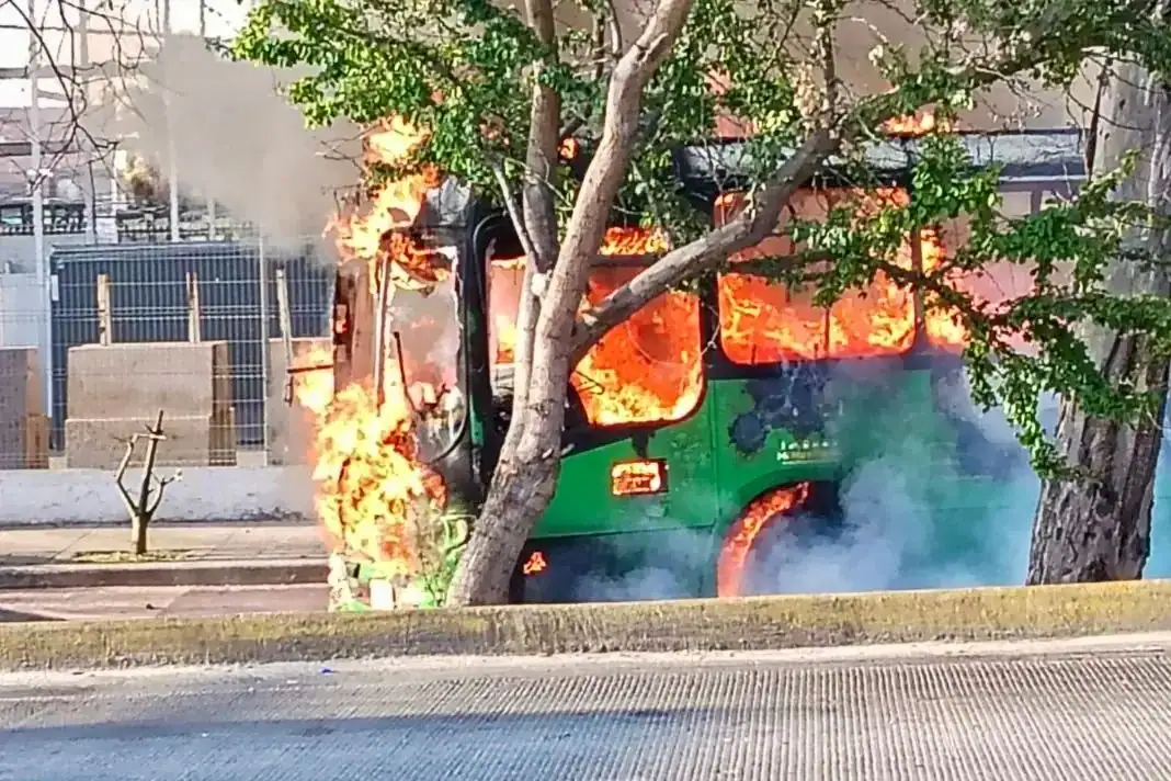 Suspenden transporte y Vía Recreativa por bloqueos