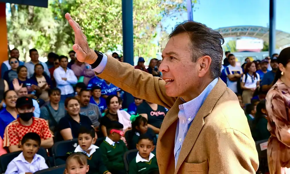 emus entrega vehículos y renovación de escuela en Altos Norte y Sur de Jalisco