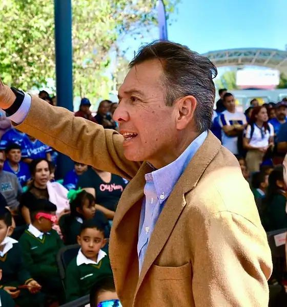 emus entrega vehículos y renovación de escuela en Altos Norte y Sur de Jalisco