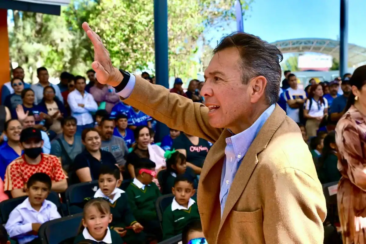 emus entrega vehículos y renovación de escuela en Altos Norte y Sur de Jalisco