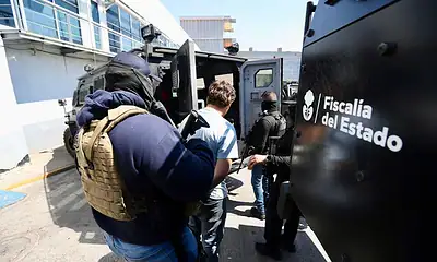 Trasladan a 18 detenidos a centro penitenciario por actos de rapiña