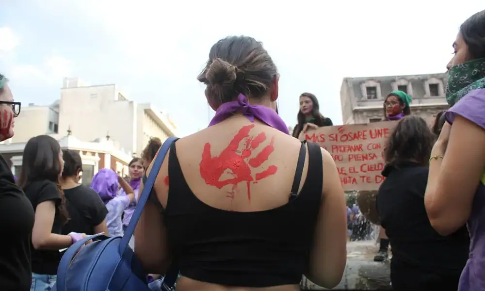 Prepas de UdeG presentan Agenda Púrpura por 8M