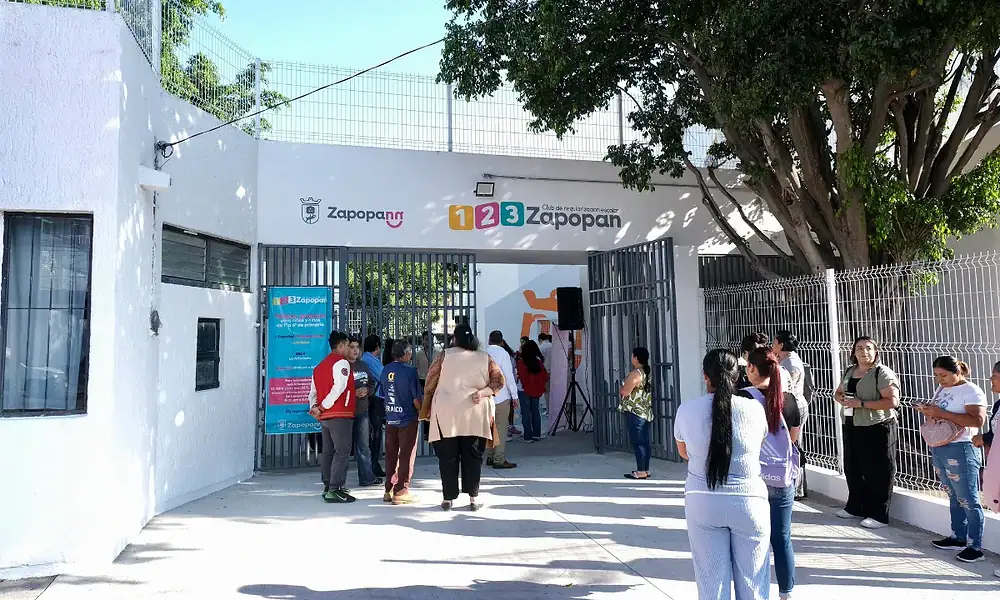 Zapopan inaugura centro para combatir rezago escolar