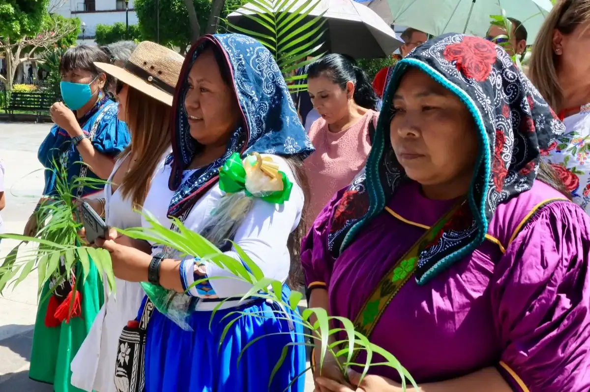 Tlaquepaque rinde homenaje a artesanos en su día internacional