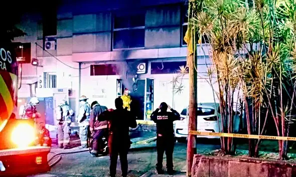 Incendian Oxxo con presuntas bombas molotov en Guadalajara
