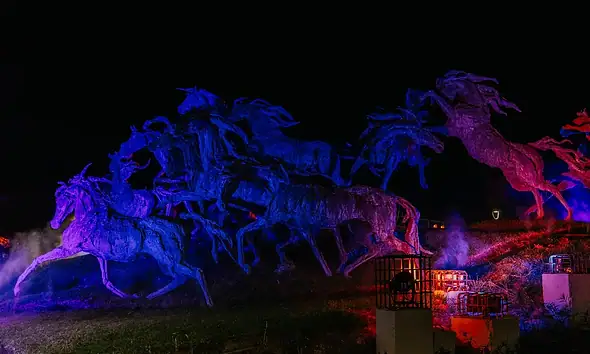 Invierten 3.5 mdp en Glorieta de la Estampida; mejoran iluminación y fuentes