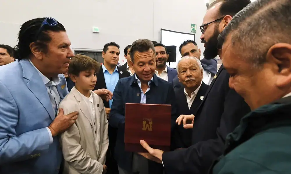 Lemus acude a encuentro obrero-empresarial en Jalisco